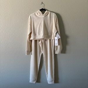 ALO Muse Jogger M and Sweater Hoodie S Creme Ivory Set New with Tags